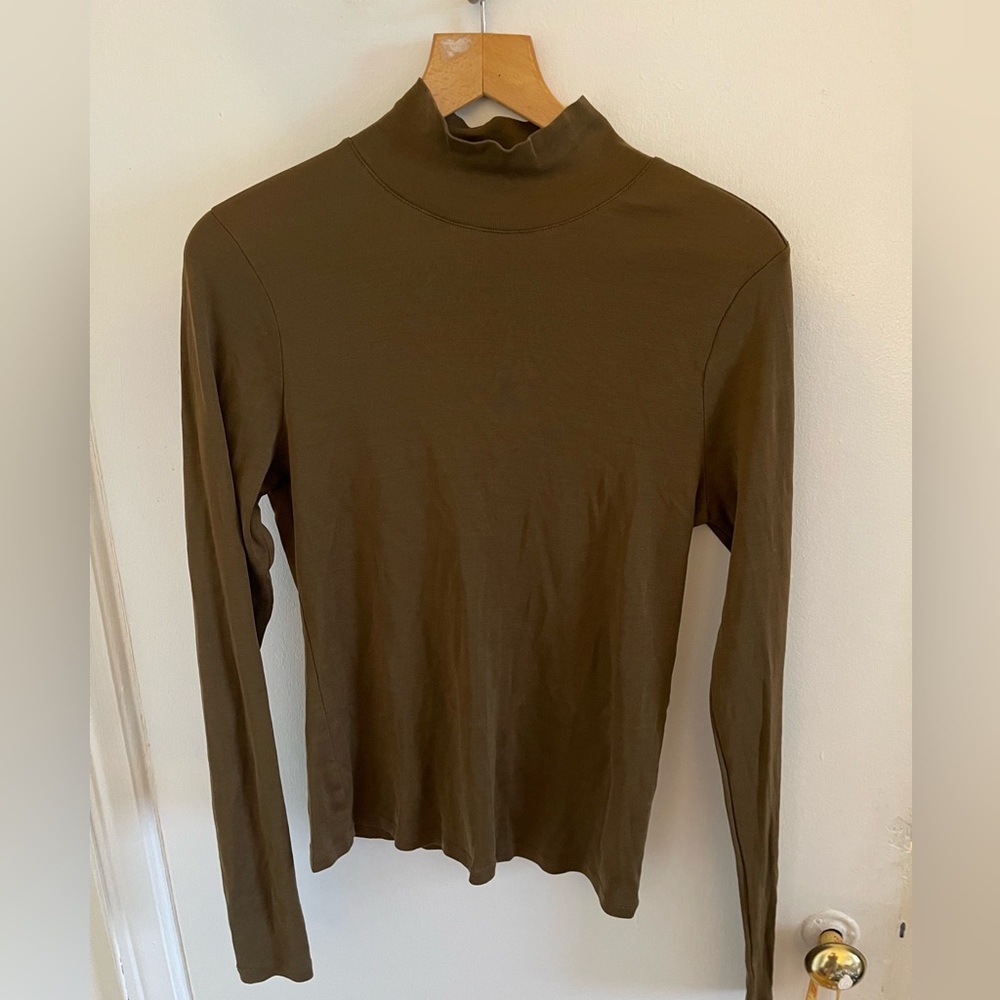 Lemaire second skin tobacco green mock neck cotton turtleneck